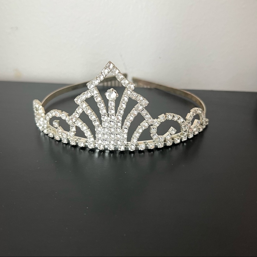 Rhinestone Crown Tiara! - Picture 2 of 6